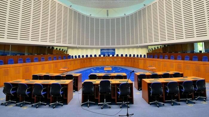 Pedofilia, la Corte di Strasburgo nega il “diritto” di denunciare il Vaticano