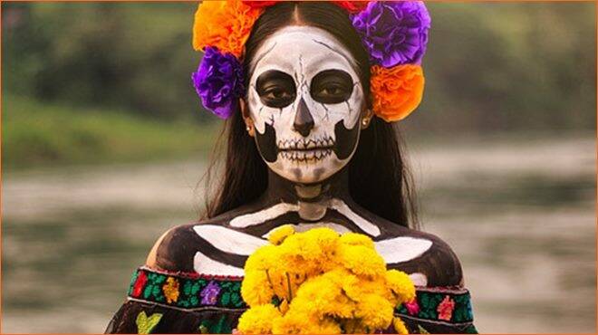 Día de los Muertos: musica, fiori e maschere. Le origini della celebre festa messicana