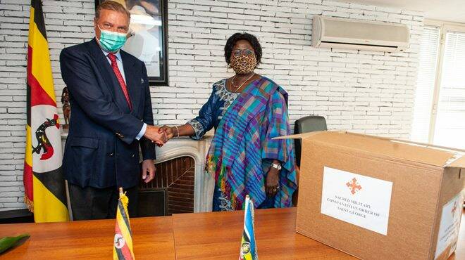 Ordine Costantiniano Charity: donate 15mila mascherine Ffp2 per gli ospedali dell’Uganda