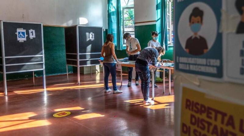 Ballottaggi 2021, affluenza in netto calo: a Roma ha votato il 30% dei cittadini