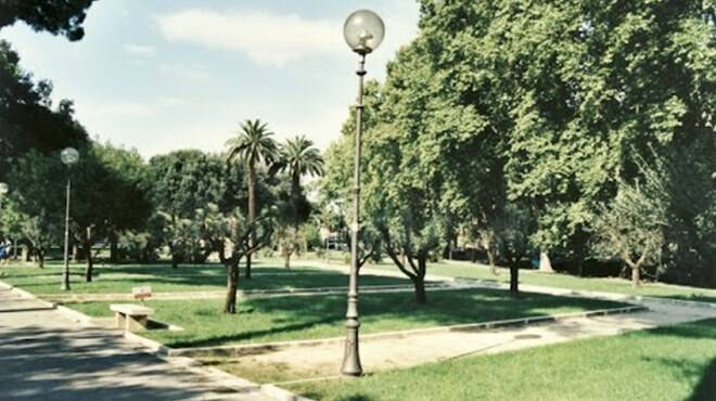 Giallo a Roma, il corpo senza vita di un clochard trovato in un parco