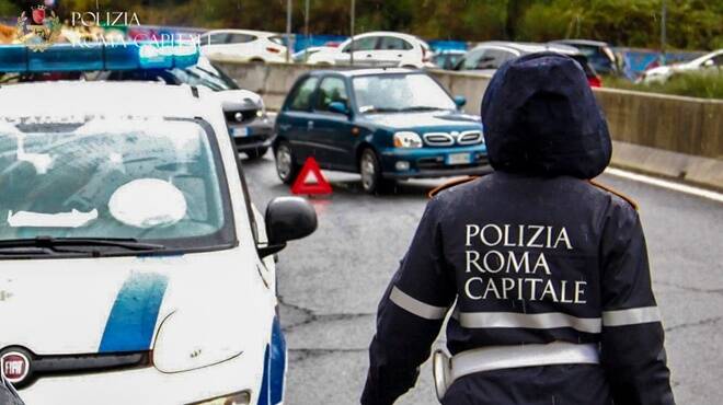 Maltempo a Roma, decine di interventi della Polizia Locale da Castel Fusano a Marconi