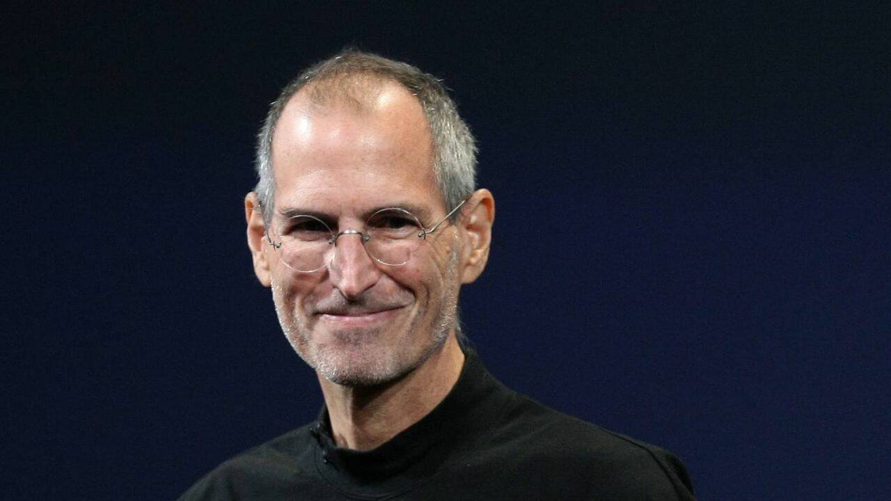 5 ottobre 2011: dieci anni senza Steve Jobs, genio e mente di Apple