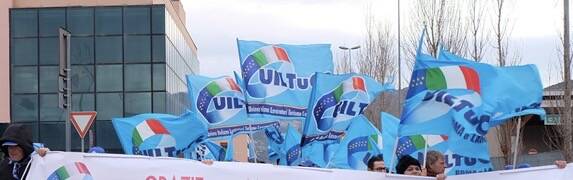 Mof di Fondi, operai in protesta per “la mancata regolarizzazione dei rapporti di lavoro”