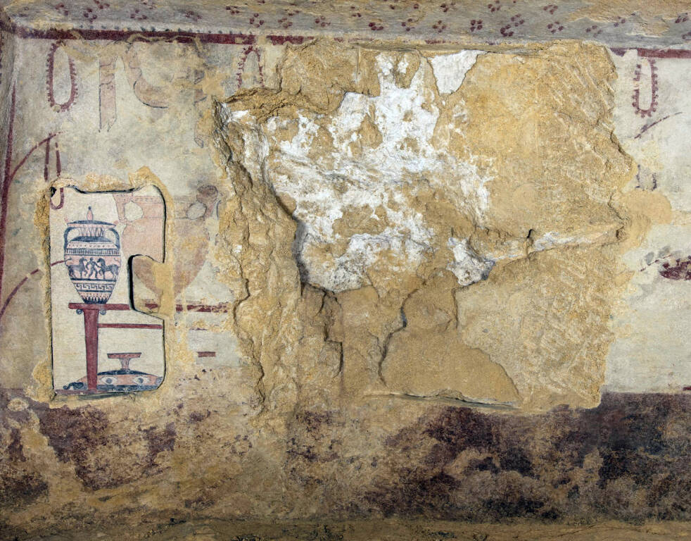 Tarquinia, concluso il restauro della Tomba dei Vasi dipinti