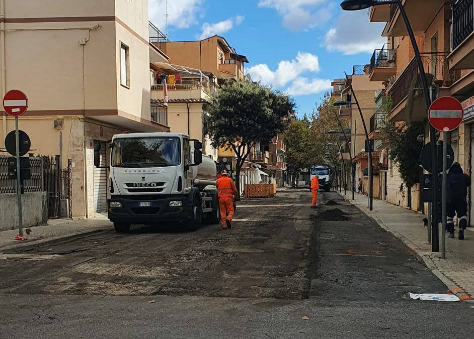 Ladispoli, iniziati i lavori di rifacimento del manto stradale in via Duca degli Abruzzi