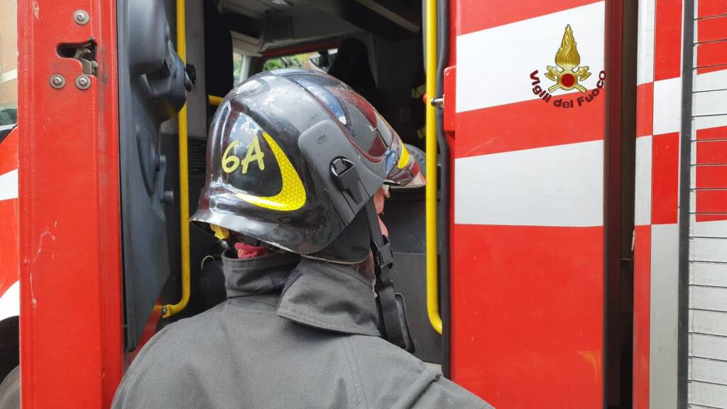 Sud Italia divorato dagli incendi: i pompieri di Civitavecchia partono in aiuto della Calabria