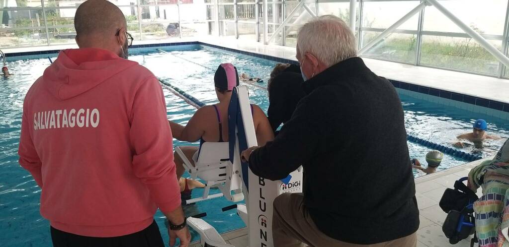 Anzio, la piscina del nuovo Stadio del Nuoto diventa accessibile anche ai disabili