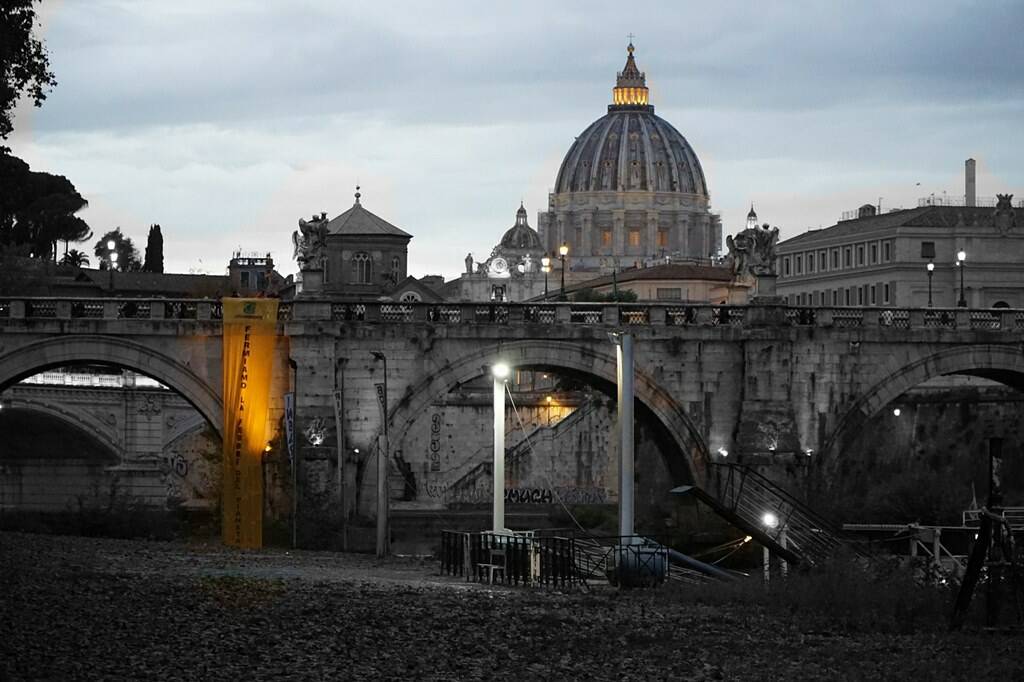 Cop26, “blitz” di Legambiente a Ponte Sant’Angelo: “Fermiamo la febbre del pianeta”