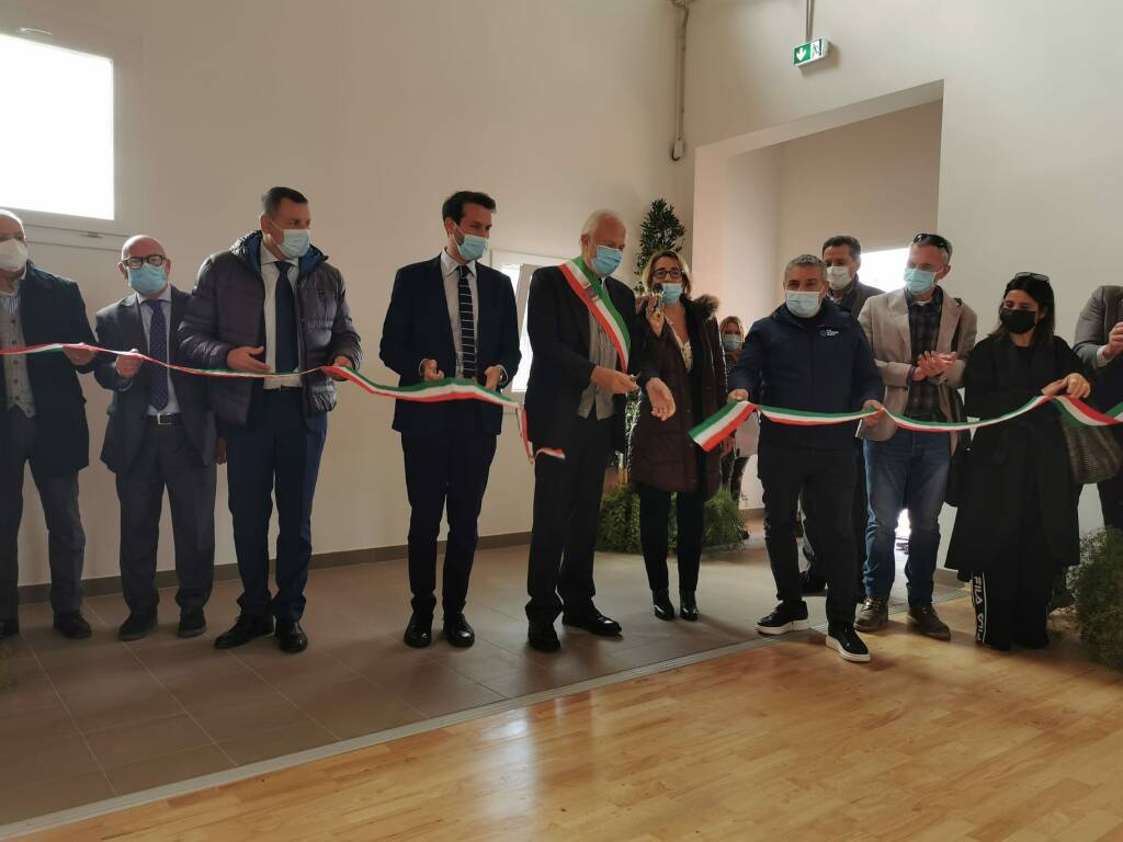 Fiumicino, inaugurata la nuova palestra per le scuole Segré e Rodano