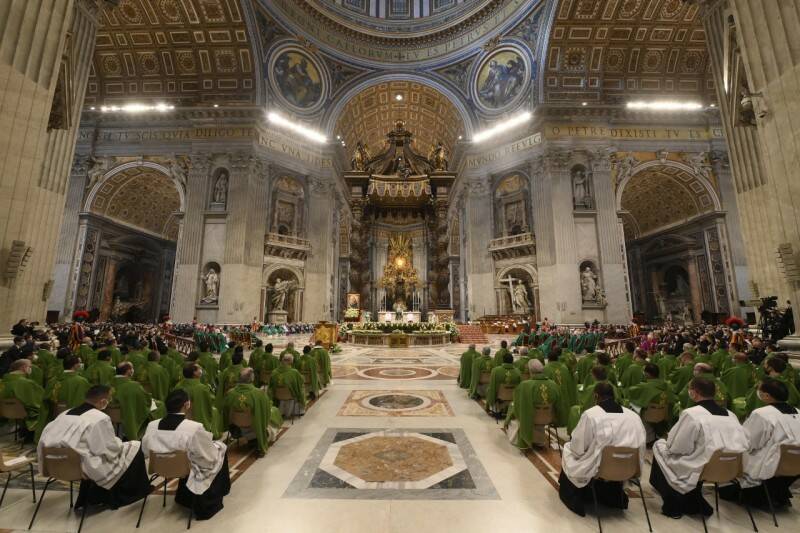 Giornata dei Poveri, il Papa striglia i credenti: “Non voltiamoci dall’altra parte”