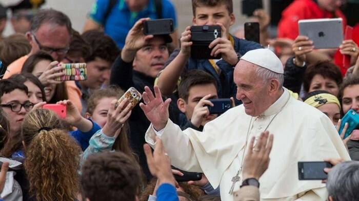 Papa Francesco incontrerà i ragazzi italiani: appuntamento il 18 aprile 2022 a Roma
