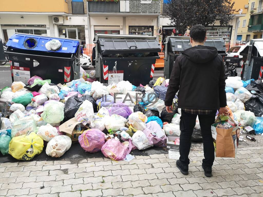 Nuova amministrazione, vecchi problemi: Roma sommersa dai rifiuti