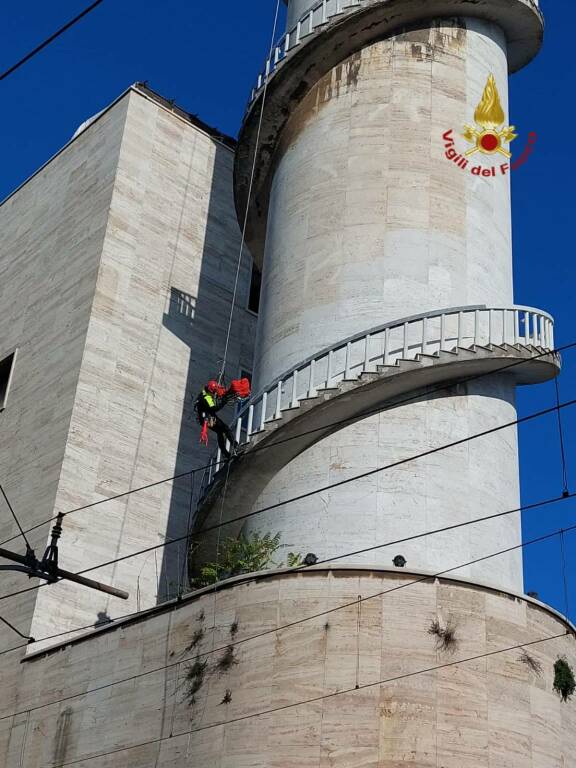 Dramma alla stazione Termini: francese muore precipitando dalla torre di Santa Bibiana