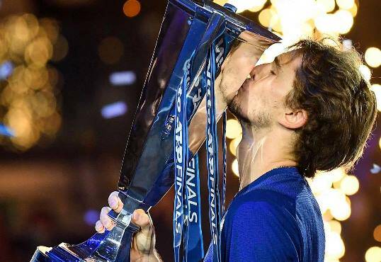 Atp Finals, Zverev è il Re del torneo, battuto Medvedev: “Stagione incredibile”