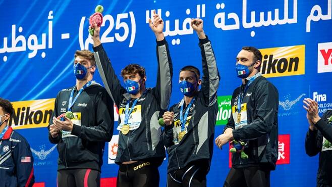 L’Italnuoto festeggia 16 medaglie ai Mondiali in corta: è record in bacheca