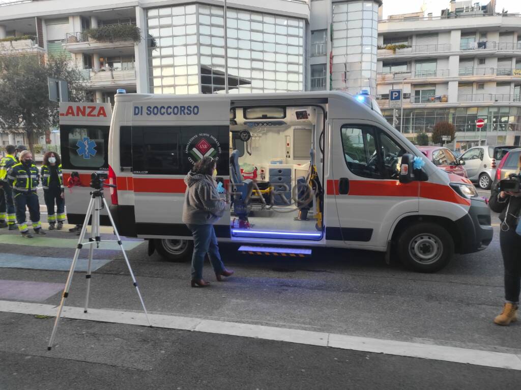 ambulanza protezione civile fiumicino