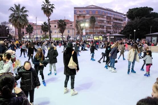Ice Park, a Ladispoli una pista sul ghiaccio per festeggiare il Natale