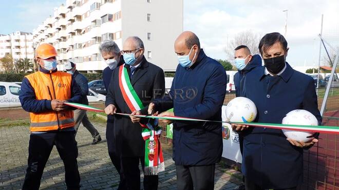 Ostia, Zingaretti e Gualtieri inaugurano il playground e i cantieri Ater all'Idroscalo