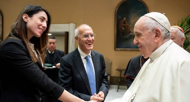 Solidarietà per i bimbi, Testa da Papa Francesco: “Affrontare la paura di essere sbagliati..”