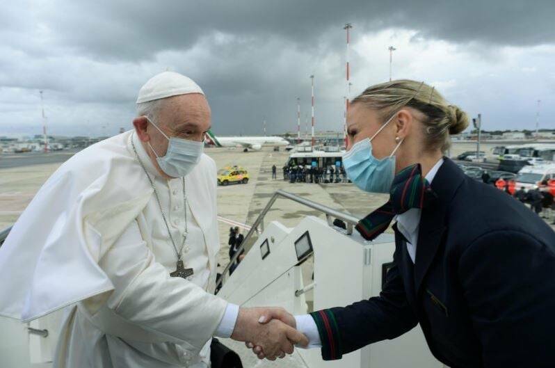 Papa Francesco per la prima volta in viaggio con Ita