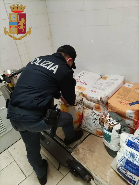 Roma, escrementi di topo nel laboratorio: blitz di polizia e Asl