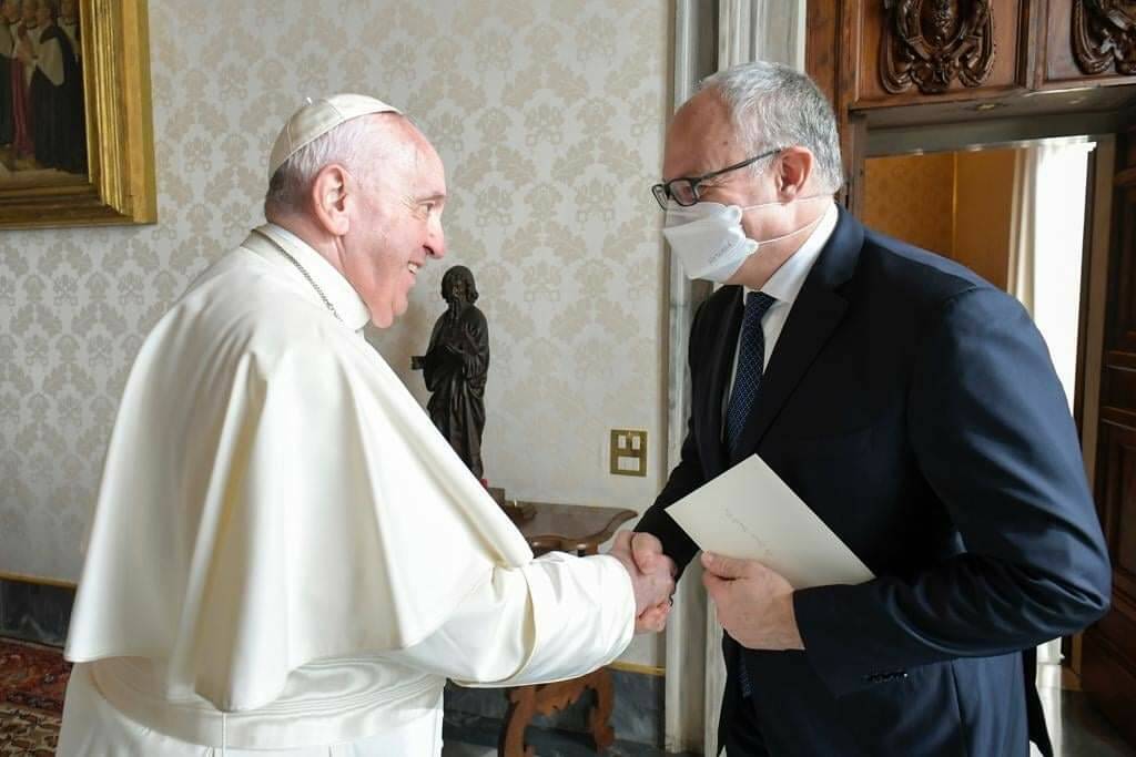 Gualtieri e Zingaretti dal Papa, il governatore del Lazio: “Acquisteremo vaccini per l’Africa”