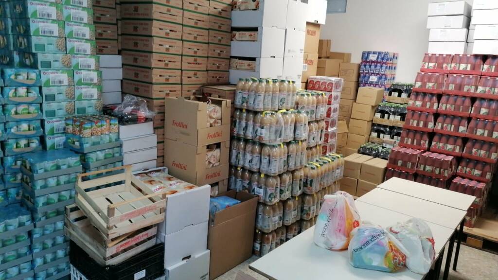 Cerveteri, in un anno consegnati 1300 pacchi alimentari da Comune e Protezione Civile