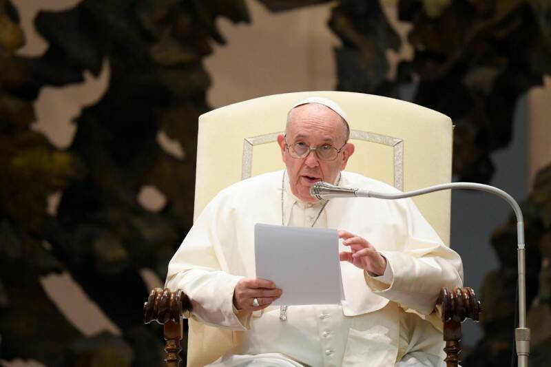 Giornata Mondiale dei Poveri, il Papa: “Giusto salario, giusto orario di lavoro. Basta schiavitù!”
