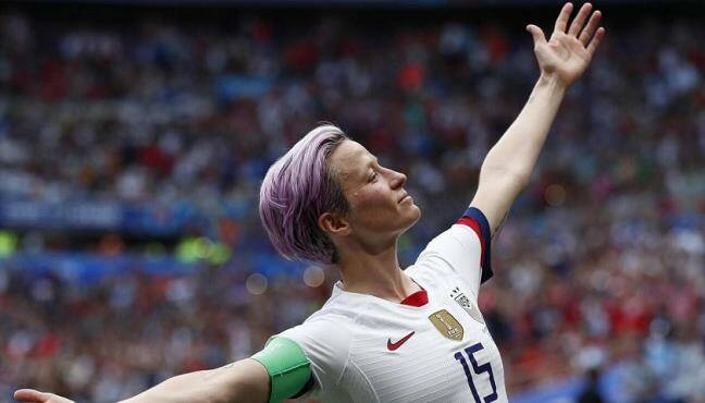 Svolta nel calcio femminile: negli Stati Uniti arriva la parità retributiva