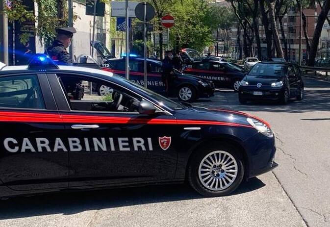 Roma, evade dai domiciliari per rapinare una farmacia: 24enne in manette