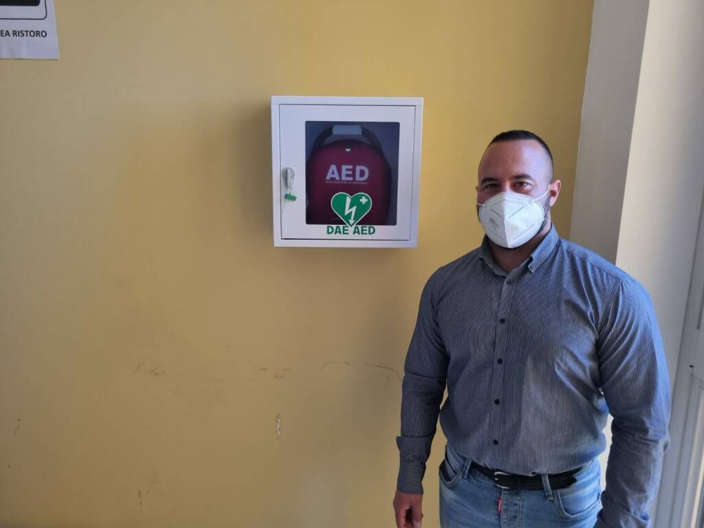 Ardea, installato un defibrillatore automatico nel palazzo comunale di via D’Acquisto