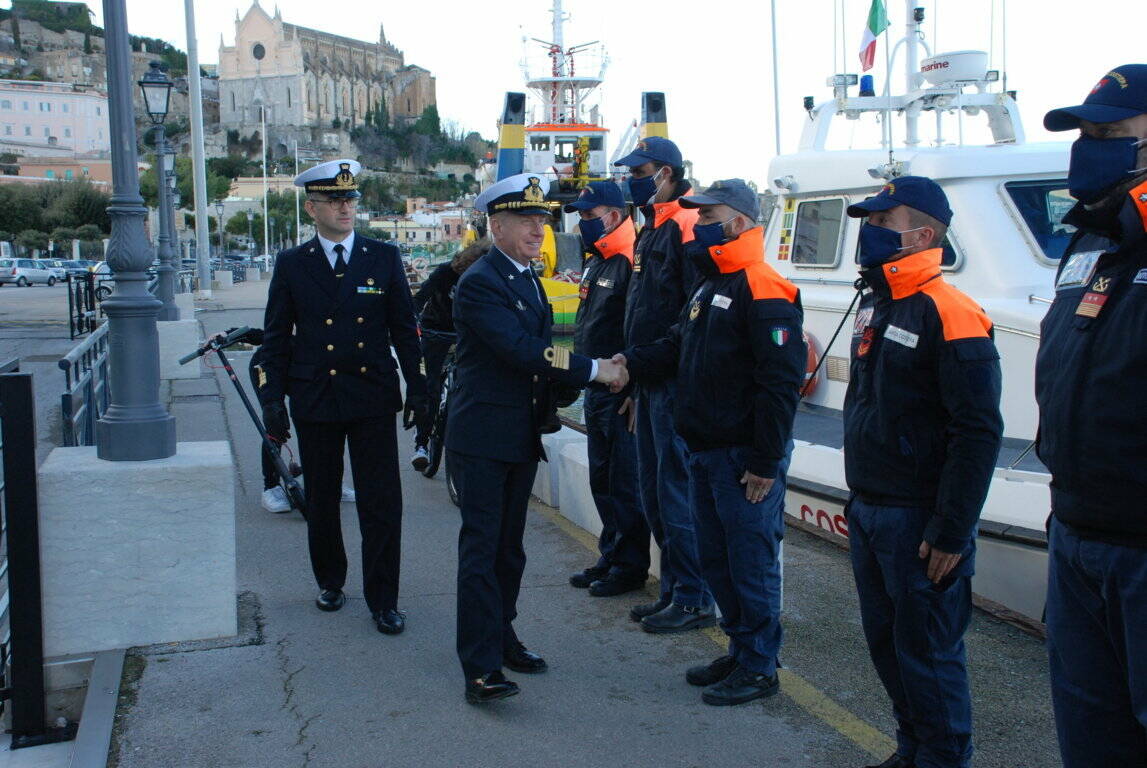 Il Direttore marittimo di Civitavecchia visita gli uffici pontini della Guardia costiera