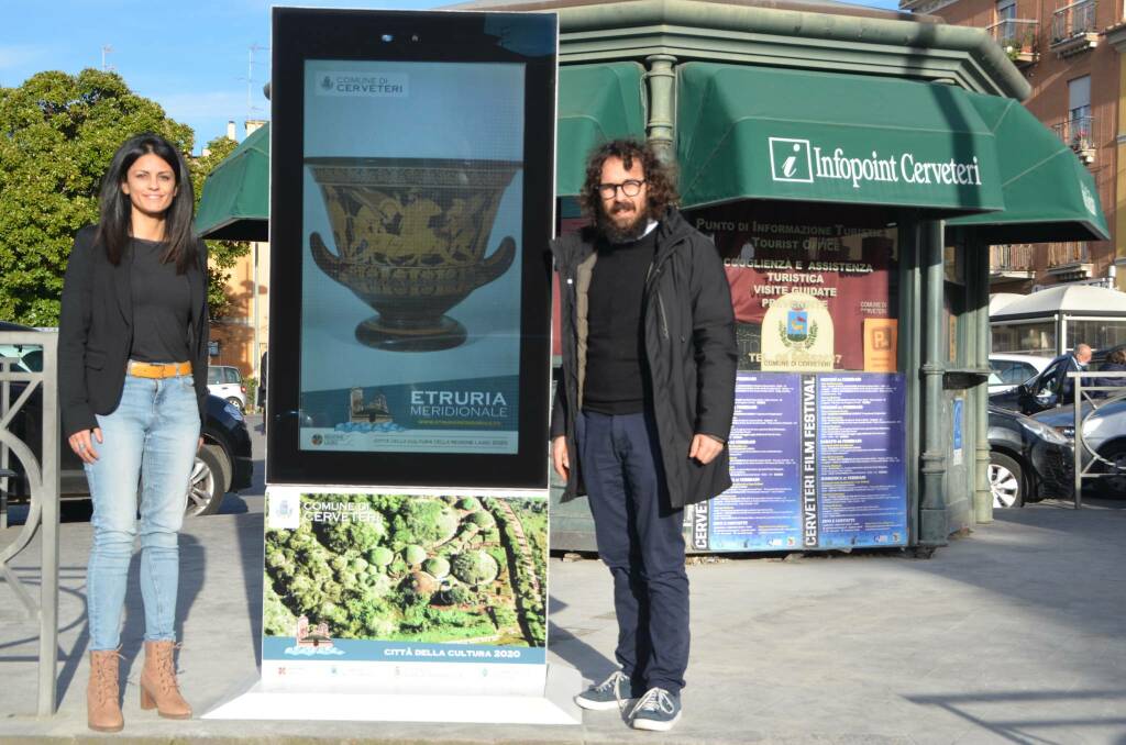 Cerveteri, totem interattivi con info per turisti e cittadini in piazza Aldo Moro