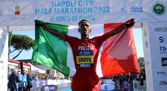 Yeman Crippa da favola a Napoli: fa il record italiano di mezza maratona