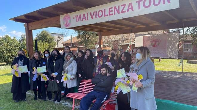 Premio “Una Donna fa la differenza contro la violenza”, tra commozione, orgoglio e coraggio