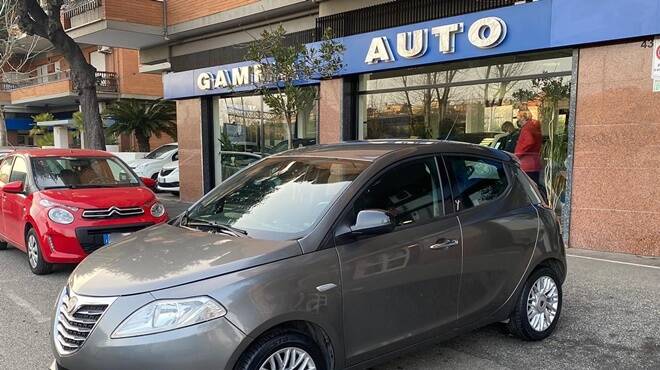 autosalone gamma auto ostia