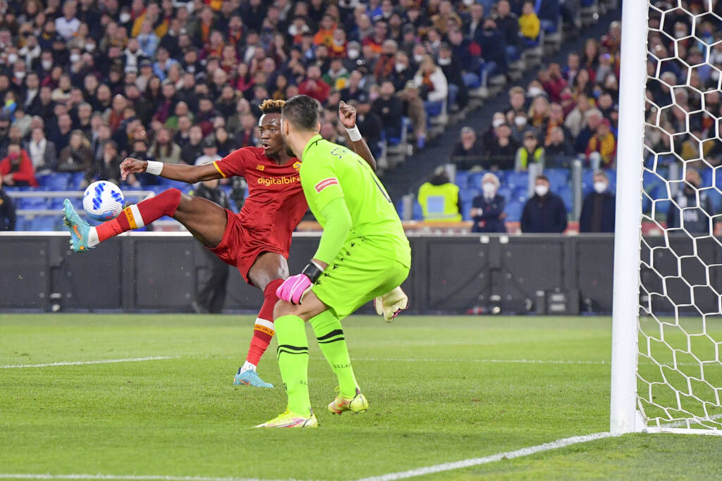 Derby della Capitale: Roma da urlo, Abraham e Pellegrini schiantano la Lazio