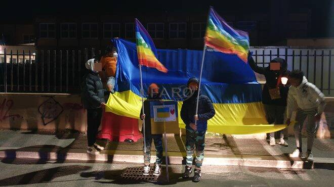Fiaccolata per la pace, i cittadini di Focene al fianco del popolo Ucraino