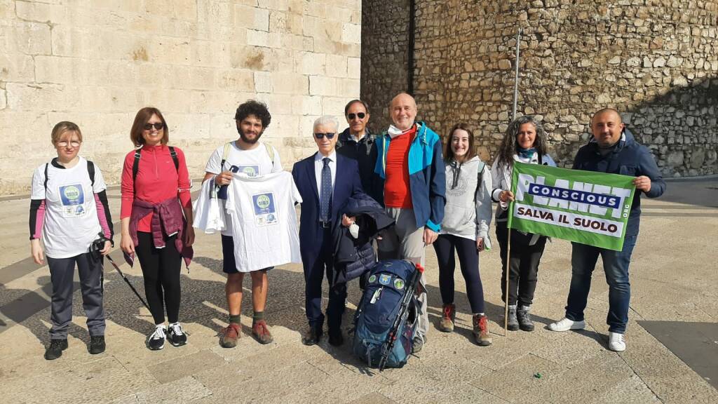 “Cammino per il Suolo sulla via Francigena” fa tappa a Fondi: l’iniziativa promossa da Conscious Planet