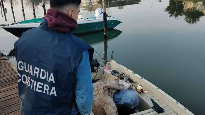 Pescatori di frodo a Terracina: reti illegali sequestrate e maxi multa