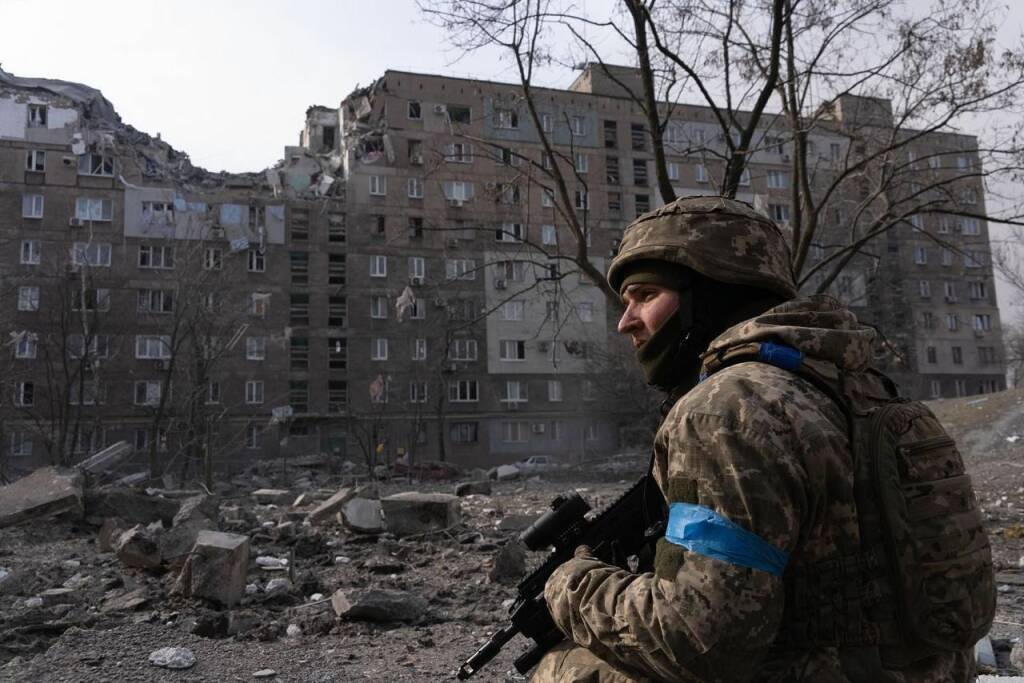 Ucraina-Russia: un mese di guerra in Europa con lo spettro della bomba atomica
