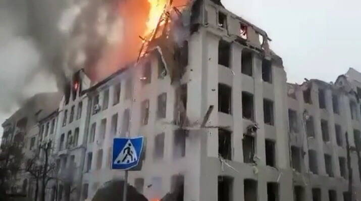 Guerra in Ucraina, raffica di missili contro la sede della polizia e l’università di Kharkiv