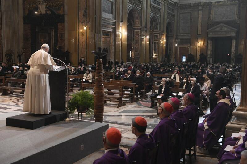 Papa Francesco: “Il dramma del nostro tempo è girarsi dall’altra parte”