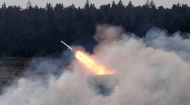Ucraina, paura a Zaporizhzhia: 40 razzi caduti vicino alla centrale nucleare 