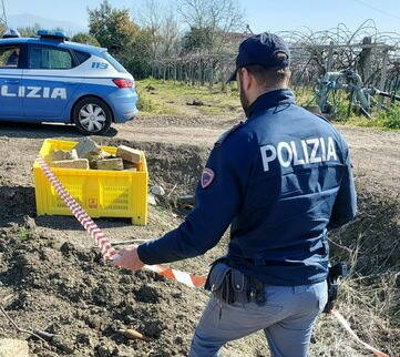 Paura a Latina, agricoltore trova un ordigno bellico nel suo appezzamento