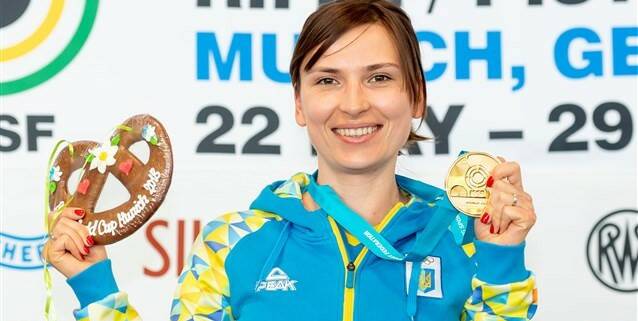 Tiro a segno, l’Ucraina vince l’oro. Olena Kostevych: “Sparate per sport”
