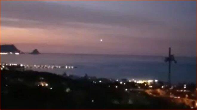 Cieli “affollati” sul Mediterraneo: a Trabia e Sassari due avvistamenti Ufo dello stesso tipo