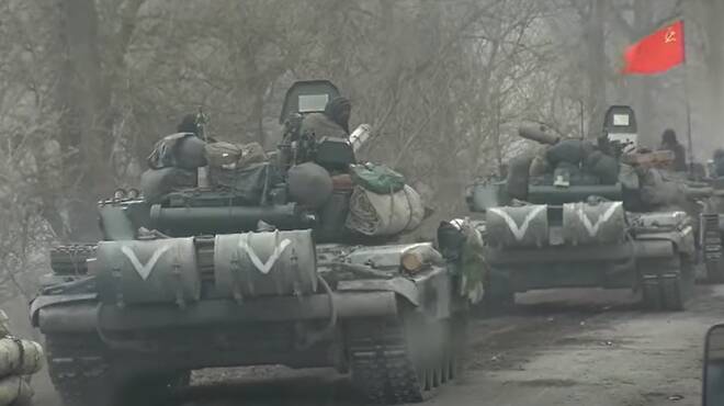 Ucraina: centomila persone intrappolate a Mariupol. Sequestrati dai russi 11 pullman destinati ai profughi
