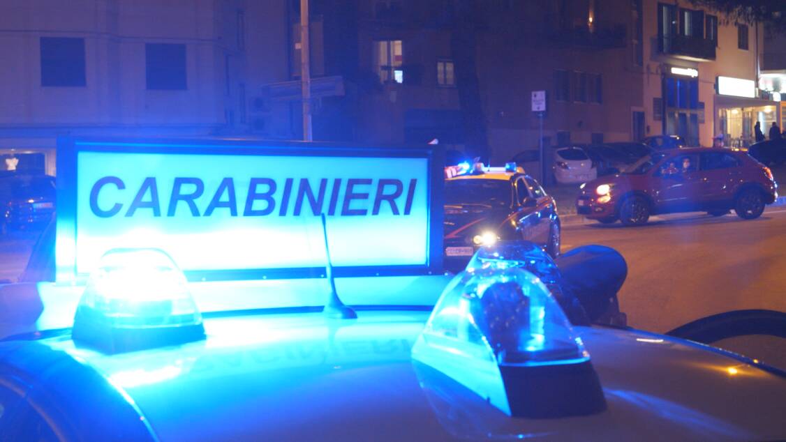 Minturno, sorpresi con la cocaina aggrediscono i carabinieri: due giovani in manette